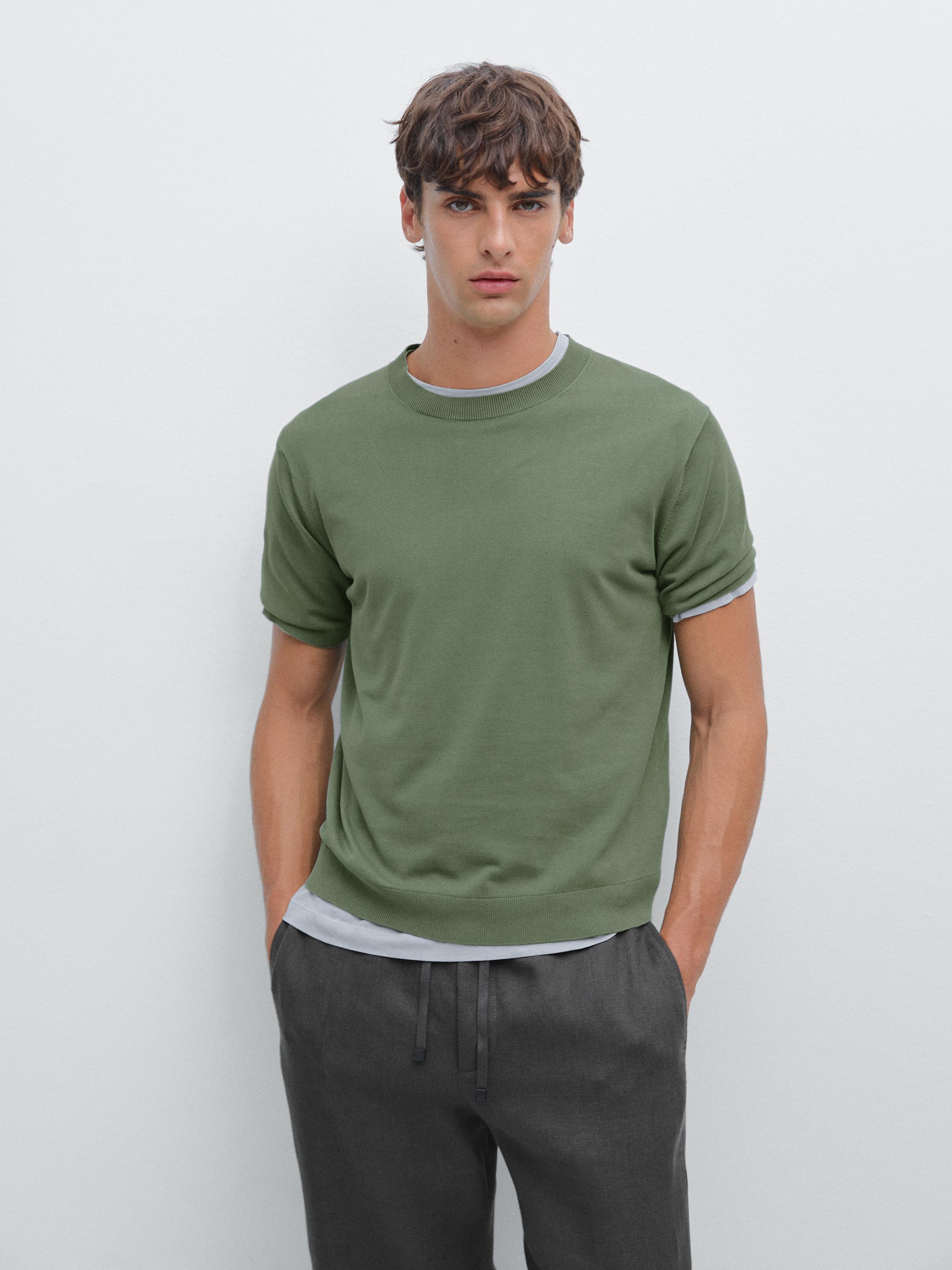 Short sleeve knit T-shirt